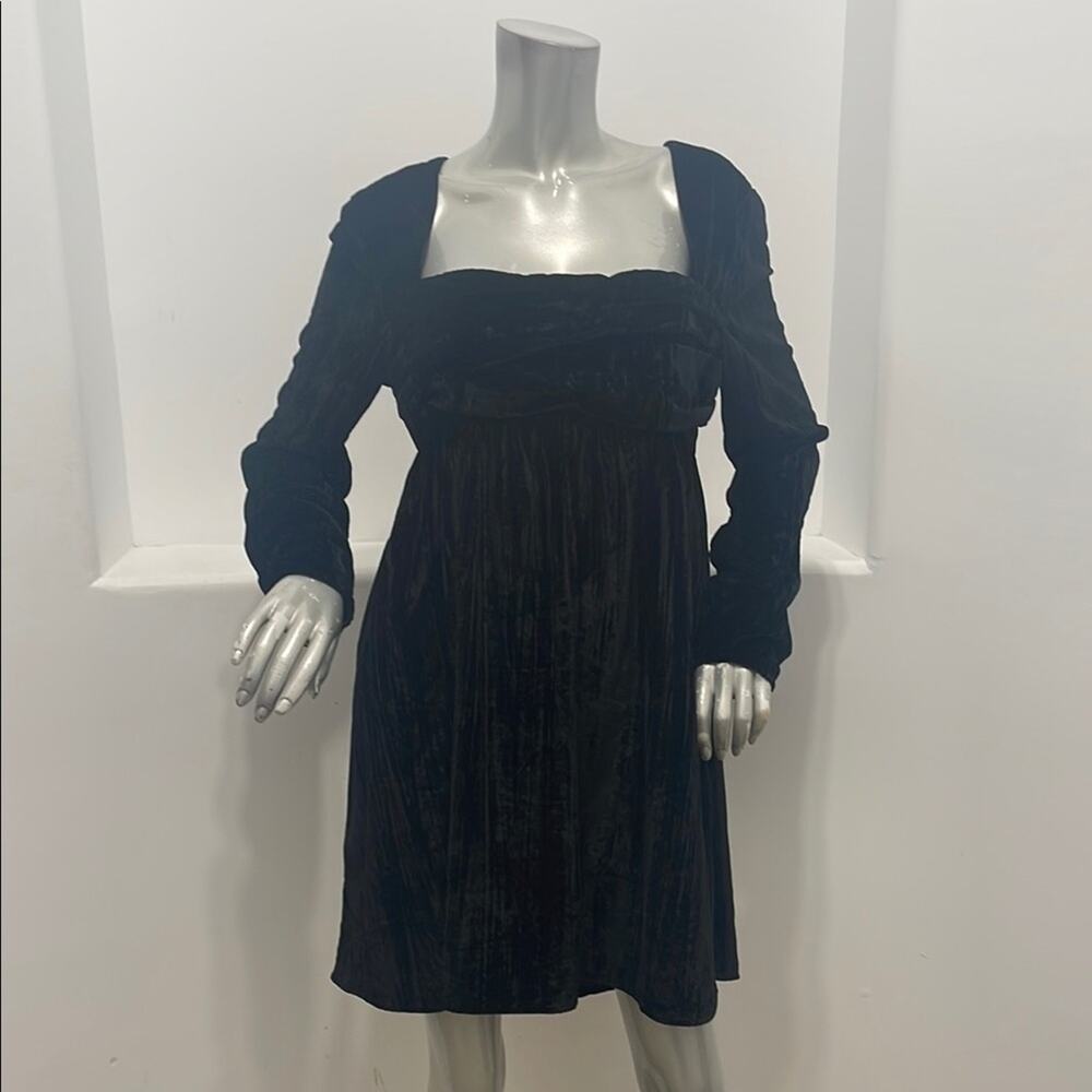 Elegant Black Velvet Dress